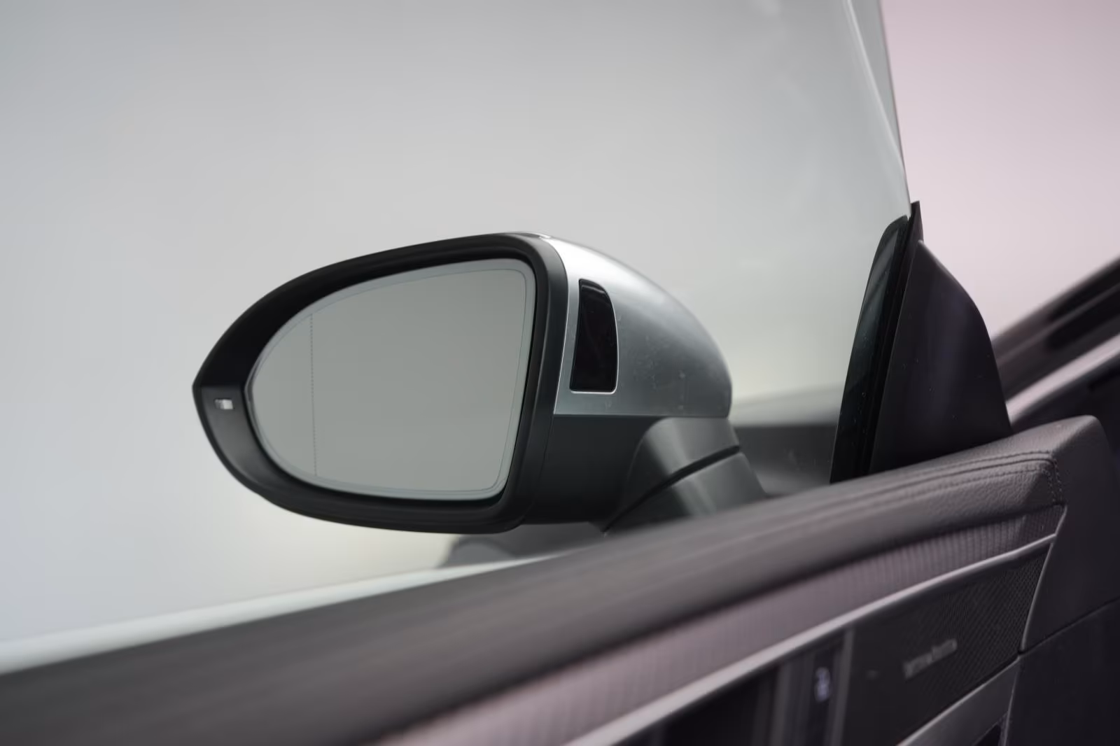 (B-291) Volkswagen Arteon Shooting Brake R 2.0 TSI 4Motion DSG ACC/ - Image 23