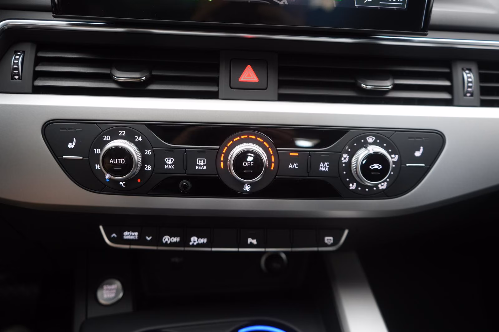 (B-730) Audi A4 45 TFSI quattro S tronic S line ACC/Virtual/P - Image 18