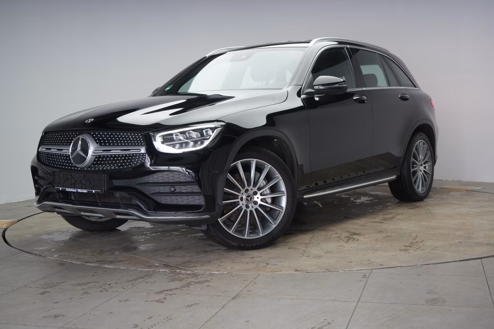 (B-717) Mercedes-Benz GLC 300 d 4Matic 9G-Tronic AMG Temp/Kamera - Image 3