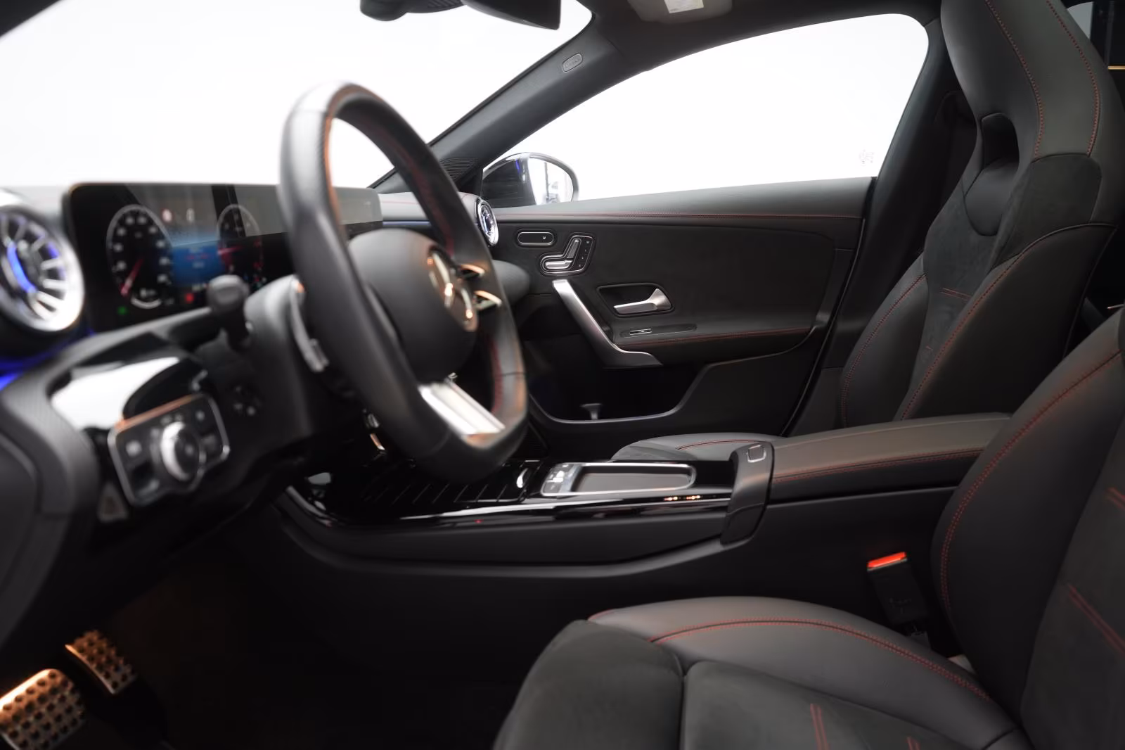 (B-202) Mercedes-Benz CLA 220 Shooting Brake d 8G-DCT AMG Line Adv - Image 5