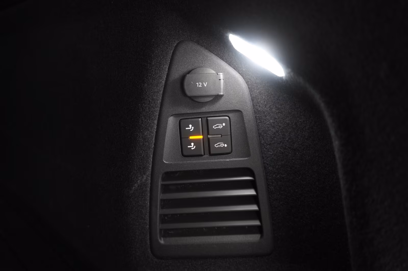 (B-295) Volkswagen Touareg 3.0 TDI 4Motion R-Line Leder/ACC/Pano/St - Image 30