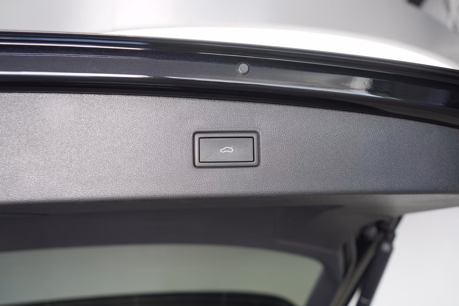 (B-752) Volkswagen Tiguan Allspace 2.0 TDI 4Motion DSG R-Line HUD/P - Image 28