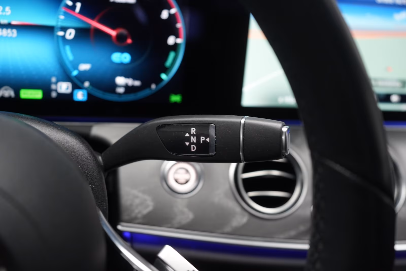 (B-567) Mercedes-Benz(Hybrid) E 300 de 9G-Tronic Avantgarde - Image 17