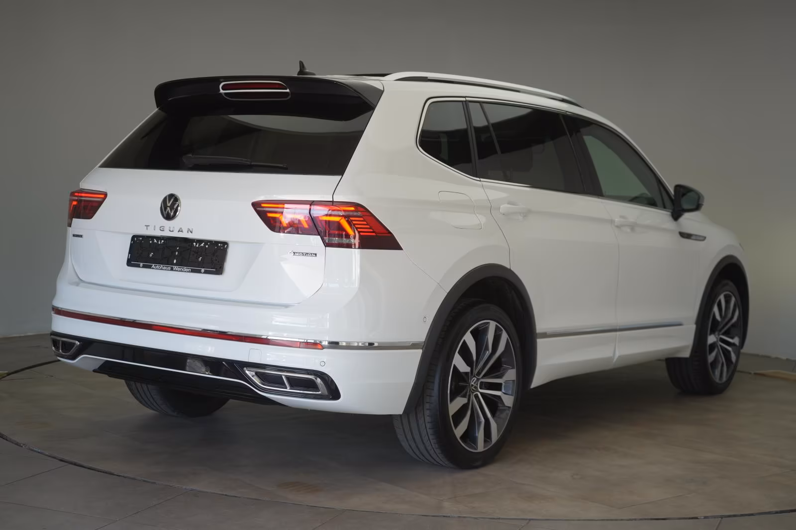 (B-124) Volkswagen(7 ghế) Tiguan Allspace 2.0 TSI 4Motion DSG R Line ACC/K - Image 5