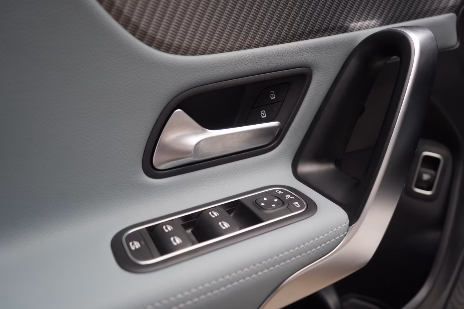 (B-665) Mercedes-Benz CLA 200 7G-DCT Progressive Line Advanced Distr - Image 20