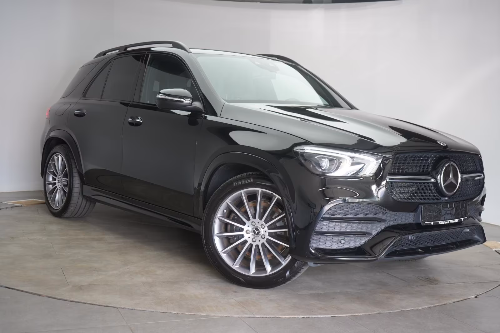 (B-137) Mercedes-Benz(Hybrid) GLE 350 de 4Matic 9G-Tronic AMG Distronic/Kam - Image 1