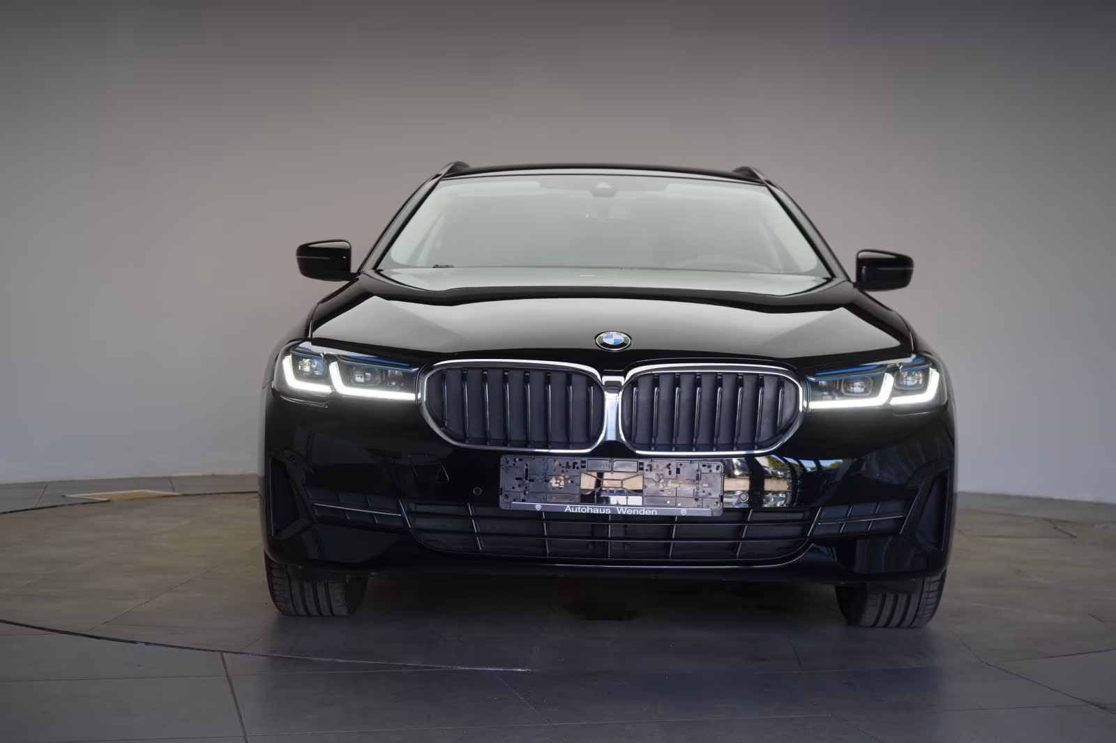 (B-464) BMW 530 i xDrive Touring Leder/Temp/HUD/Kamera/H&K/V - Image 2