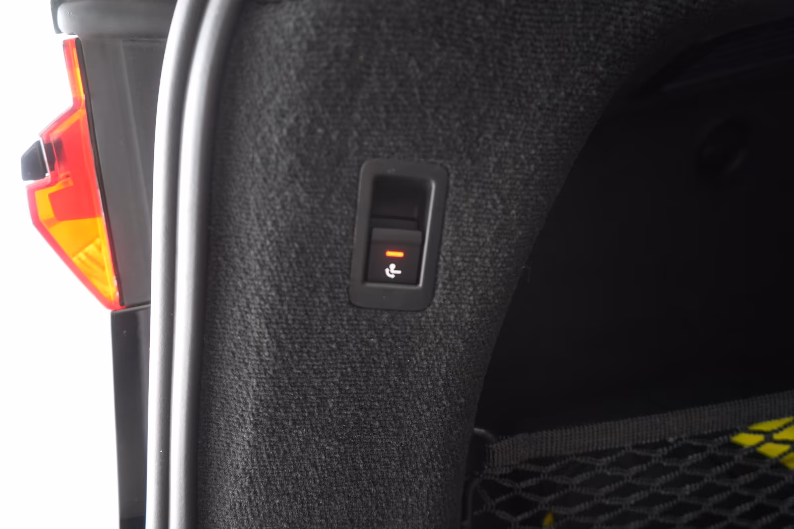(B-621) Audi A6 40 TDI S-Line ACC/Pano/Lane/AHK - Image 28