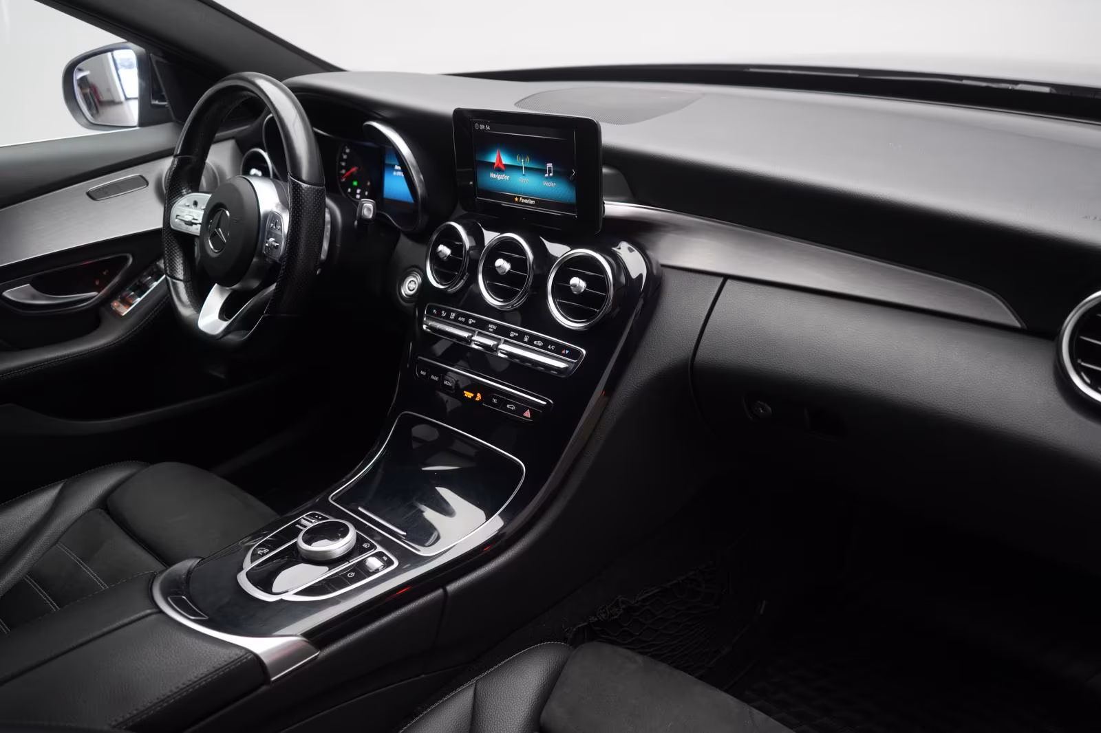 (B-571) Mercedes-Benz(Hybrid) C 300 de T 9G-Tronic AMG Temp/Kamera/Burmes - Image 9