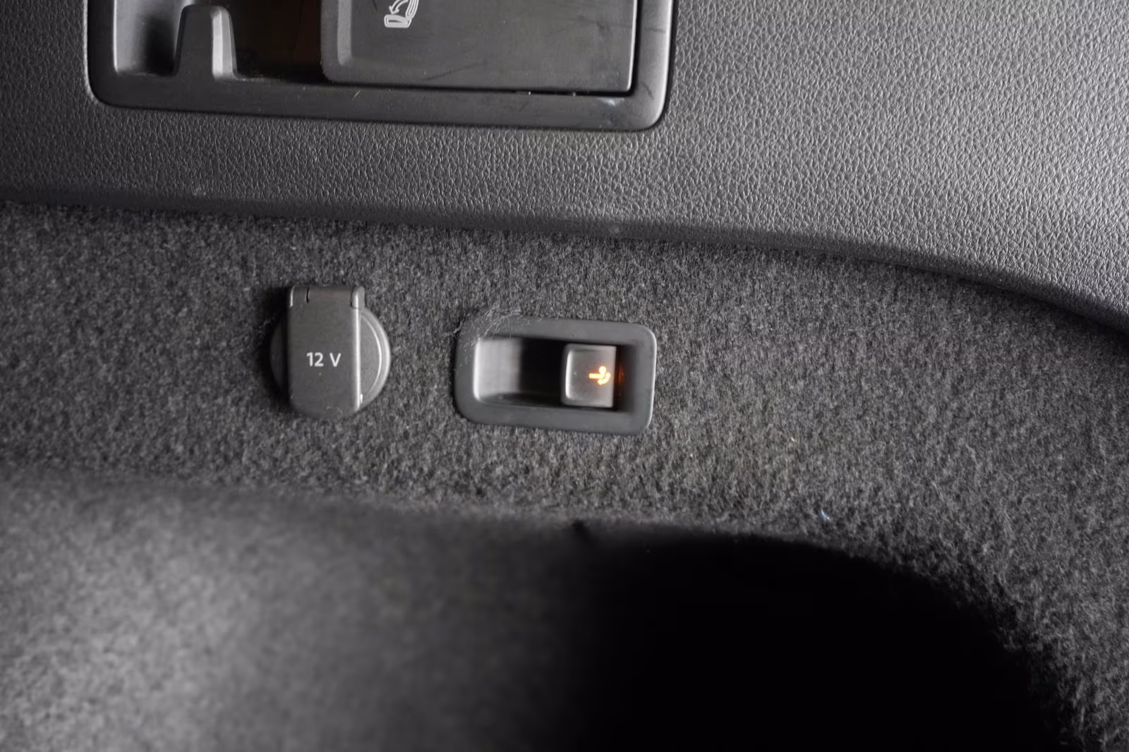 (B-313) Volkswagen Passat Variant 2.0 TDI DSG 4Motion Elegance R li - Image 21