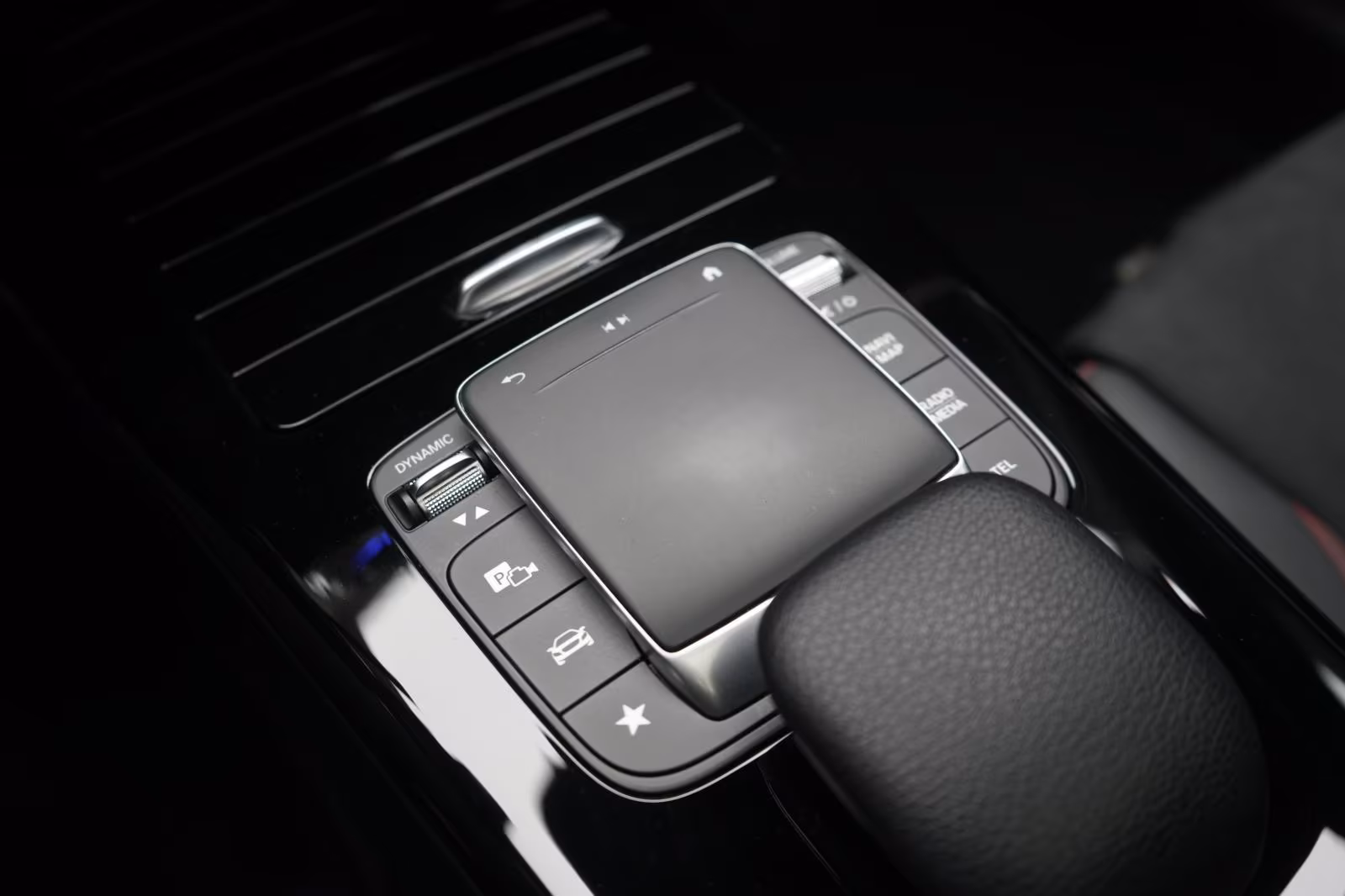 (B-710) Mercedes-Benz CLA 220 Shooting Brake d 8G-DCT AMG Distronic/K - Image 19