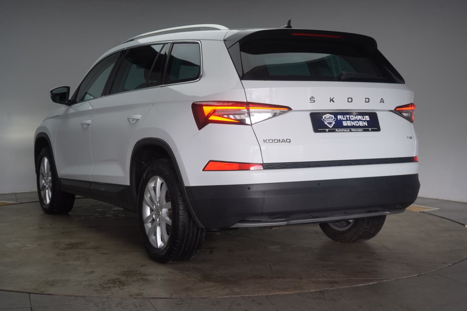 (B-178) Skoda Kodiaq 2.0 TDI 4x4 DSG Style ACC/Virtual/Memory/ - Image 4