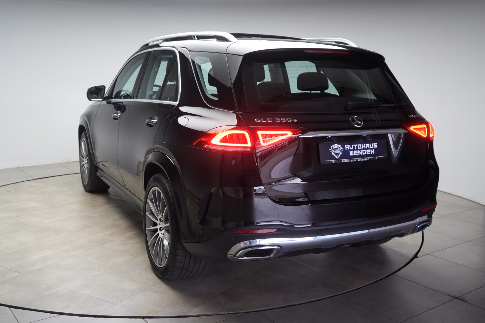 (B-151) Mercedes-Benz(Hybrid) GLE 350 e 4Matic 9G-T AMG Leder/Distronic/HUD/ - Image 4