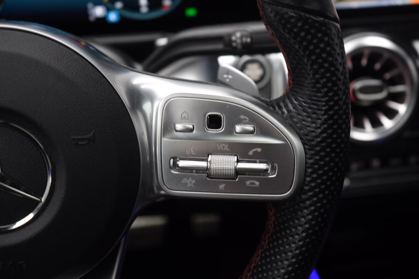 (B-252) Mercedes-Benz GLB 220 d 8G-DCT AMG Distronic/Kamera/Pano/L - Image 19