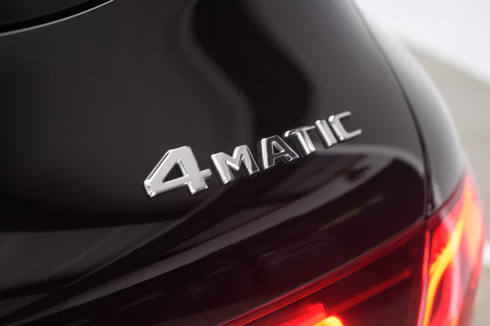 (B-297) Mercedes-Benz(Hybrid) GLC 300 de 4Matic AMG Distronic/kamera/Pano/ - Image 27