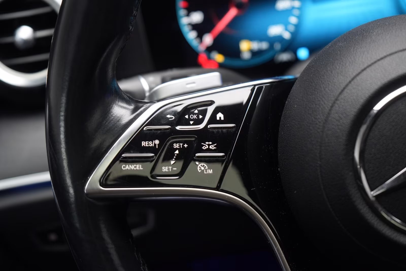 (B-481) Mercedes-Benz(Hybrid) E 300 de T 9G-Tronic AMG Distronic/Kamera/Bur - Image 21