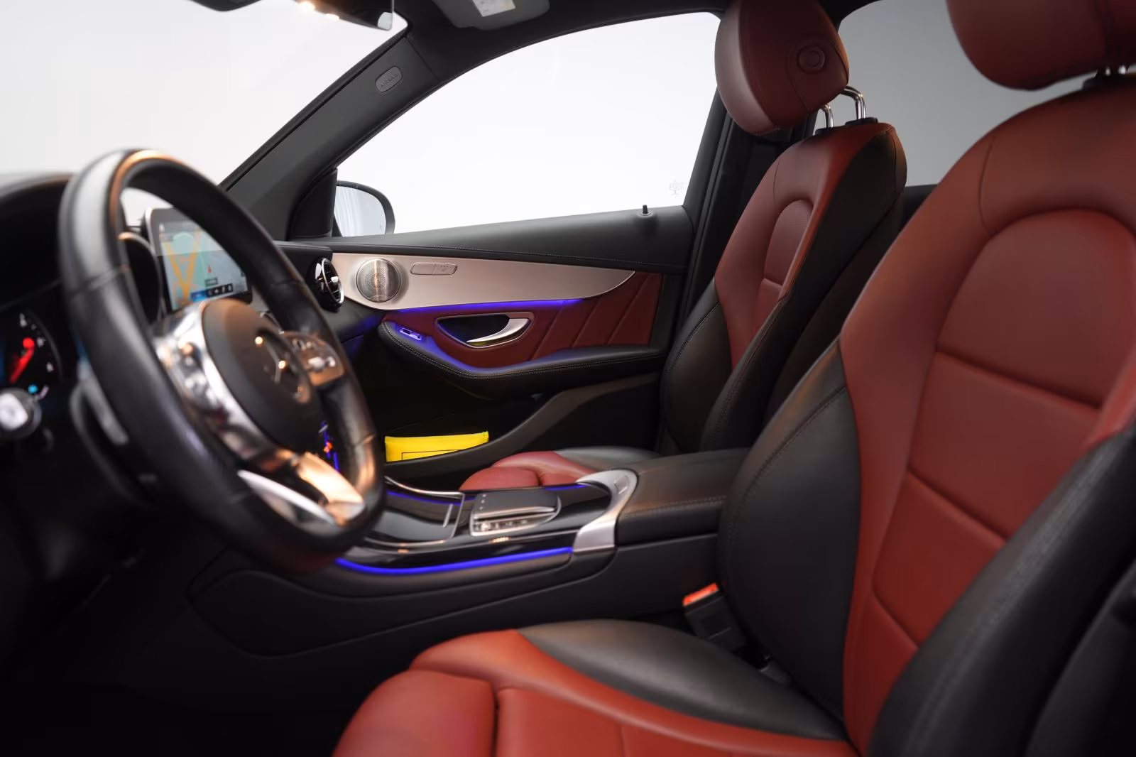 (B-315) Mercedes-Benz(Hybrid) GLC 300 de 4Matic 9G-Tronic AMG Leder/Distro - Image 6