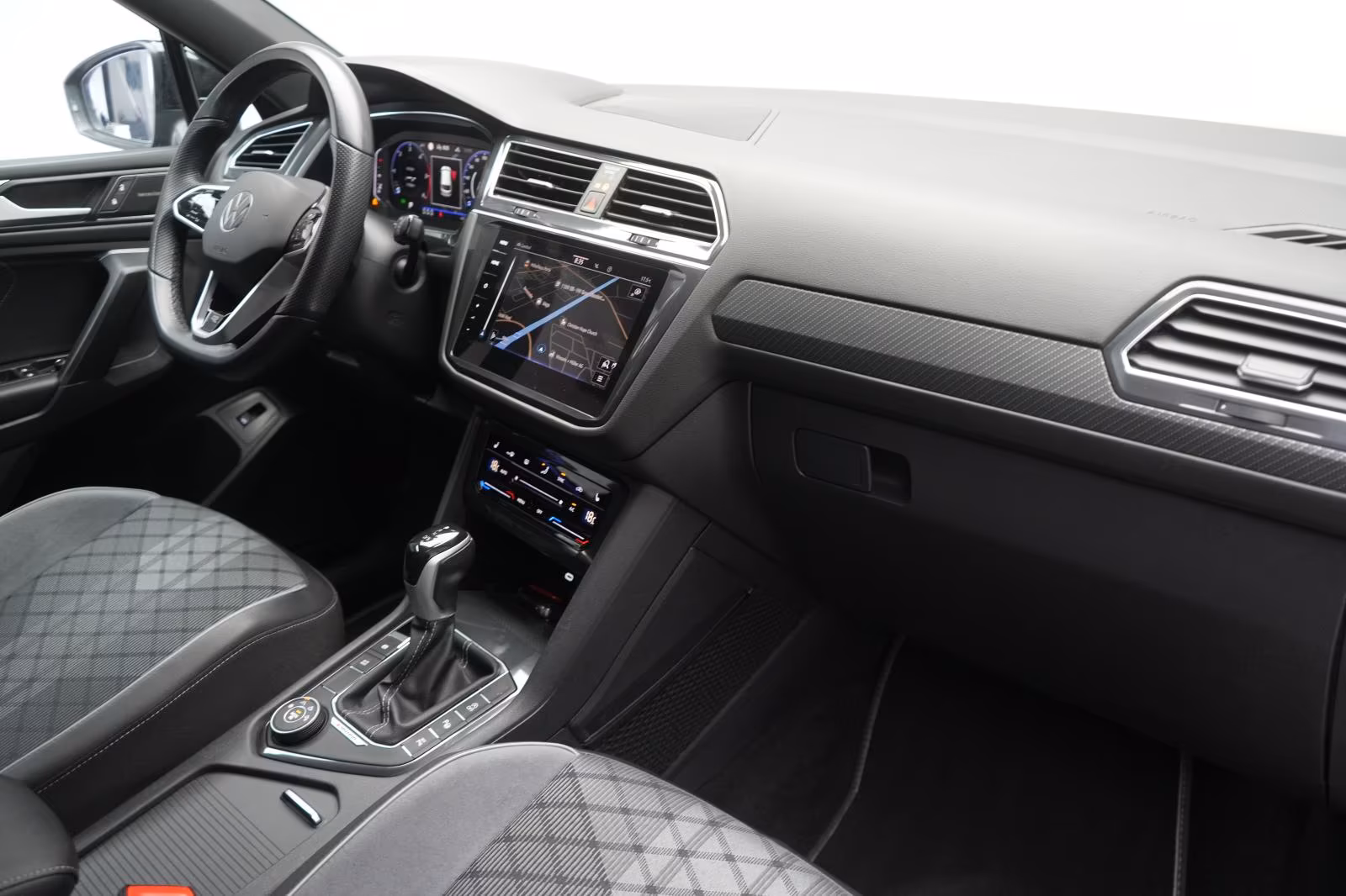 (B-249) Volkswagen Tiguan Allspace 2.0 TDI 4 Motion R line ACC/Kame - Image 10