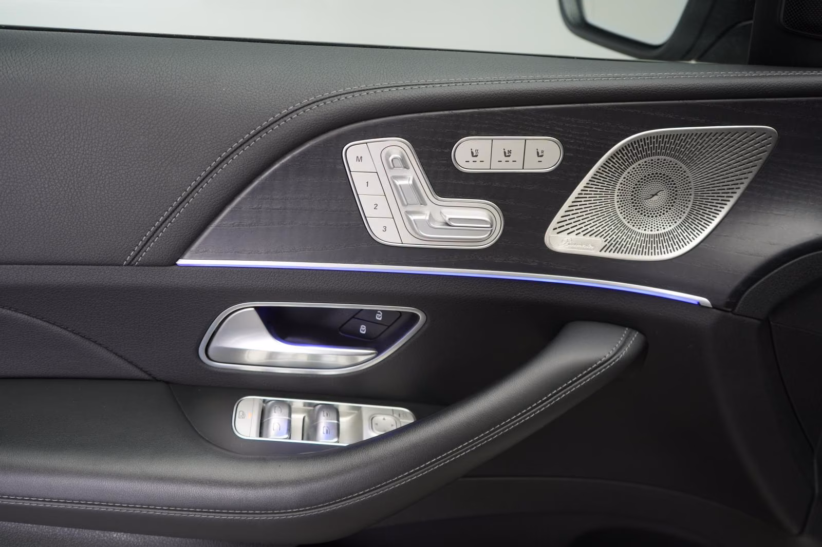 (B-587) Mercedes-Benz(Hybrid) GLE 350 e 4Matic AMG Leder/Distronic/HUD/Kam - Image 23