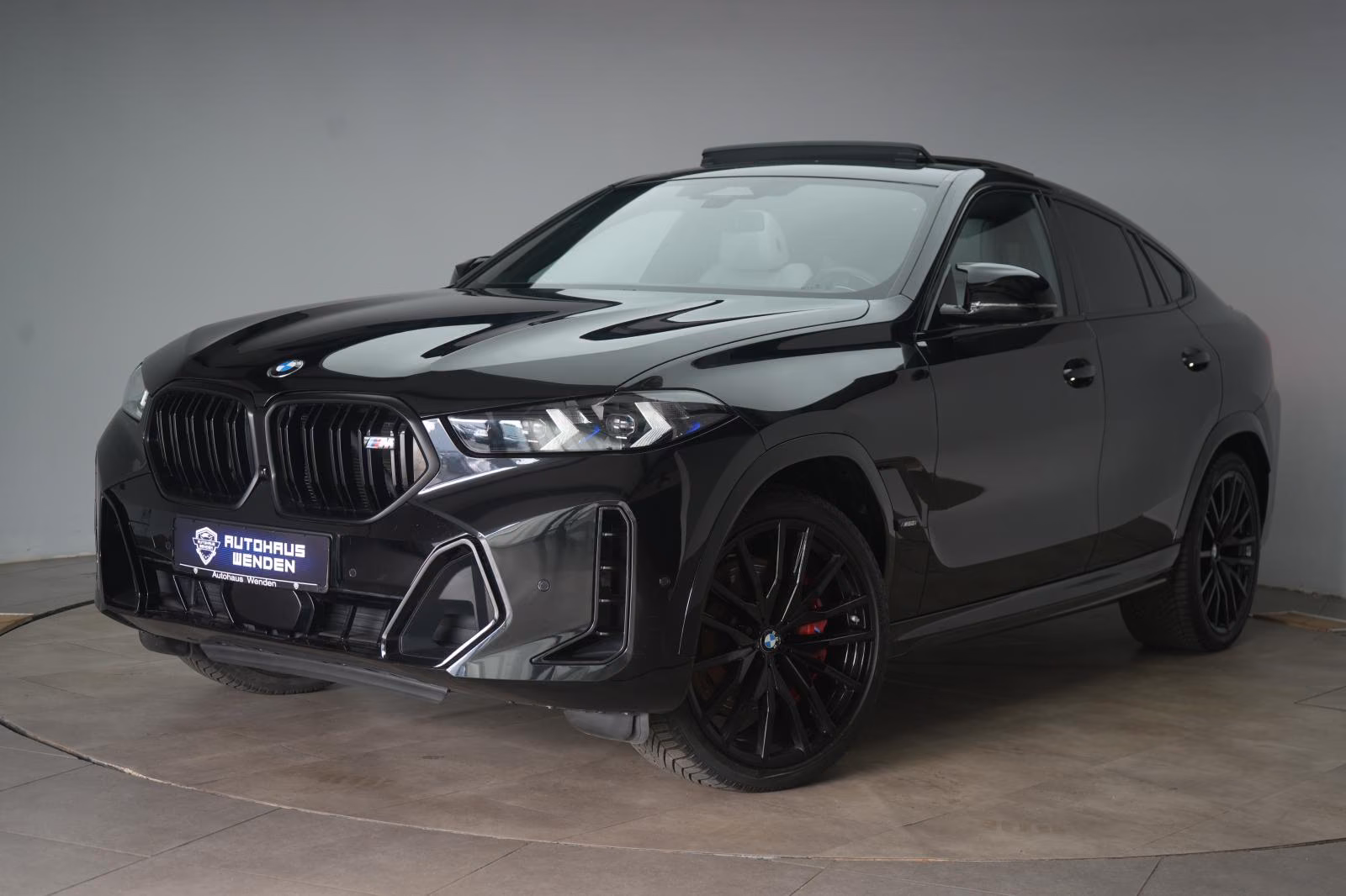 (B-006) BMW X6 M60 i xDrive Leder/HUD/SkyLounge/H&K/360Kamer - Image 3