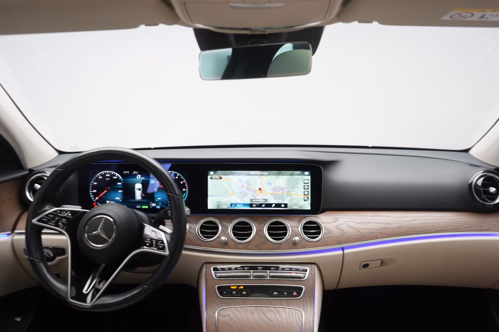 (B-662) Mercedes-Benz(Hybrid) E 300 de T 9G-Tronic Avantgarde Distronic/Kamera - Image 21