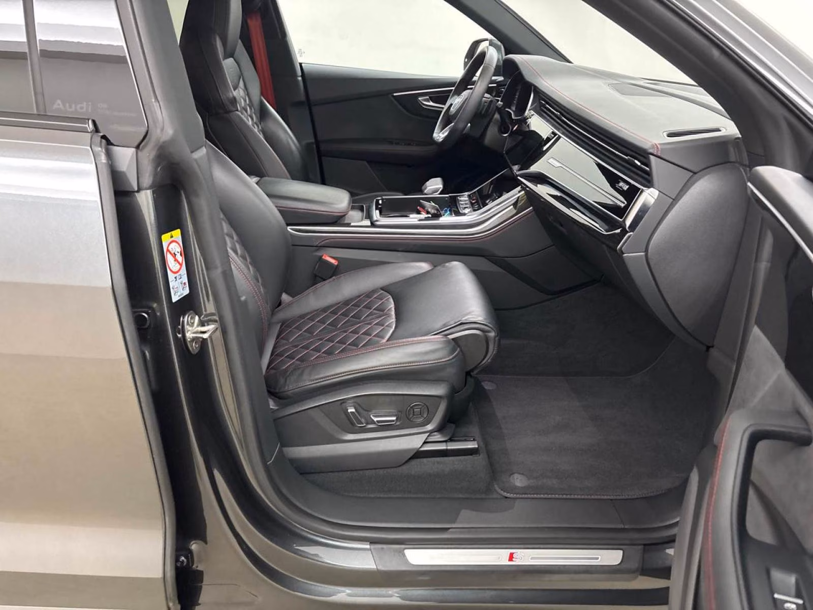 (B-509) Audi Q8 55 TFSI V6 quattro tiptronic /Sline/Laser/Luf - Image 3