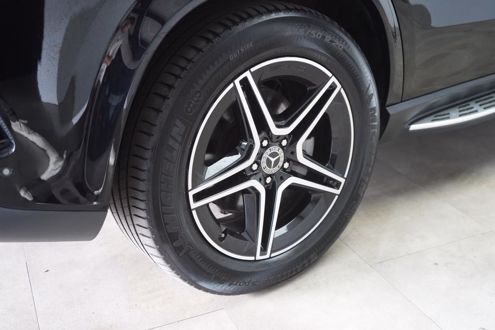 (B-474) Mercedes-Benz(Hybrid) GLE 350 e 4Matic AMG 9G-Tronic Exclusive Leder/D - Image 29