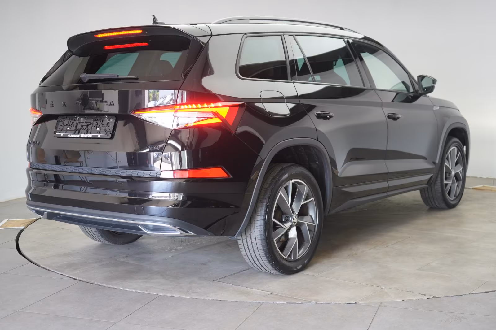 (B-230) Skoda Kodiaq 2.0 TDI 4x4 DSG Sportline ACC/Virtual/Mat - Image 5