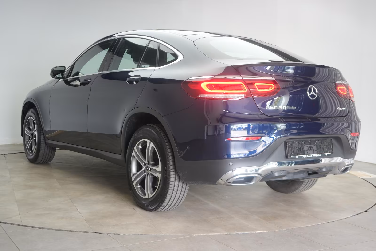 (B-713) Mercedes-Benz(Hybrid) GLC 300 de 4Matic Leder/Temp/Kamera/AHK - Image 4