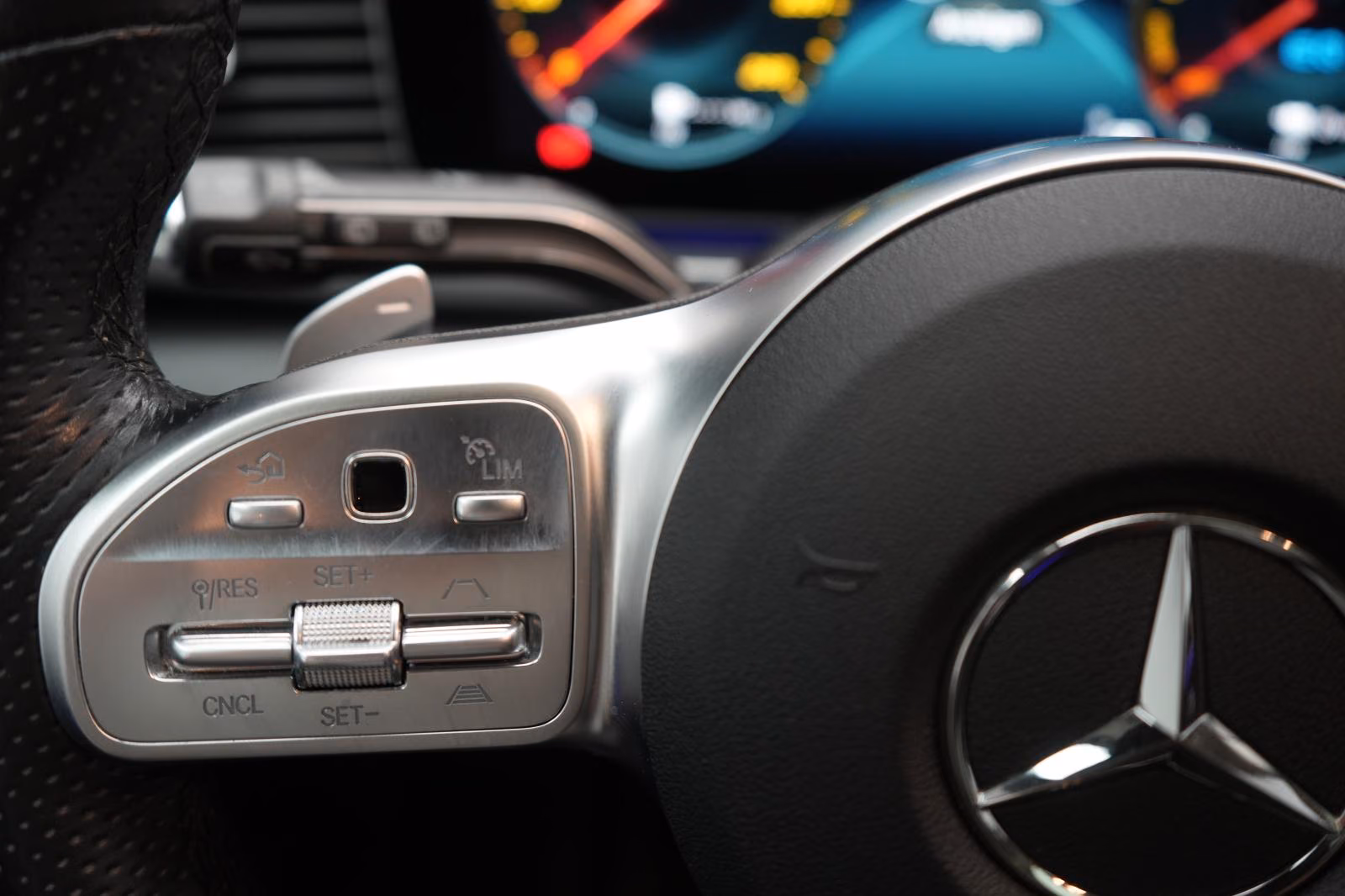 (B-587) Mercedes-Benz(Hybrid) GLE 350 e 4Matic AMG Leder/Distronic/HUD/Kam - Image 20