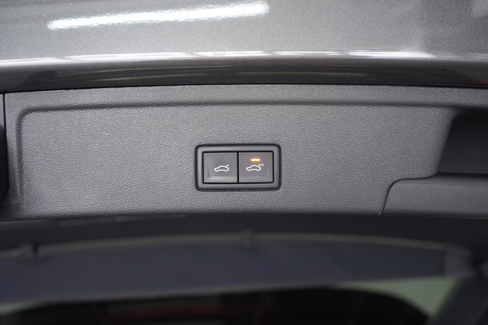 (B-334) Volkswagen(Hybrid) Touareg 3.0 V6 e-Hybrid 4Motion R line Leder/ACC - Image 29