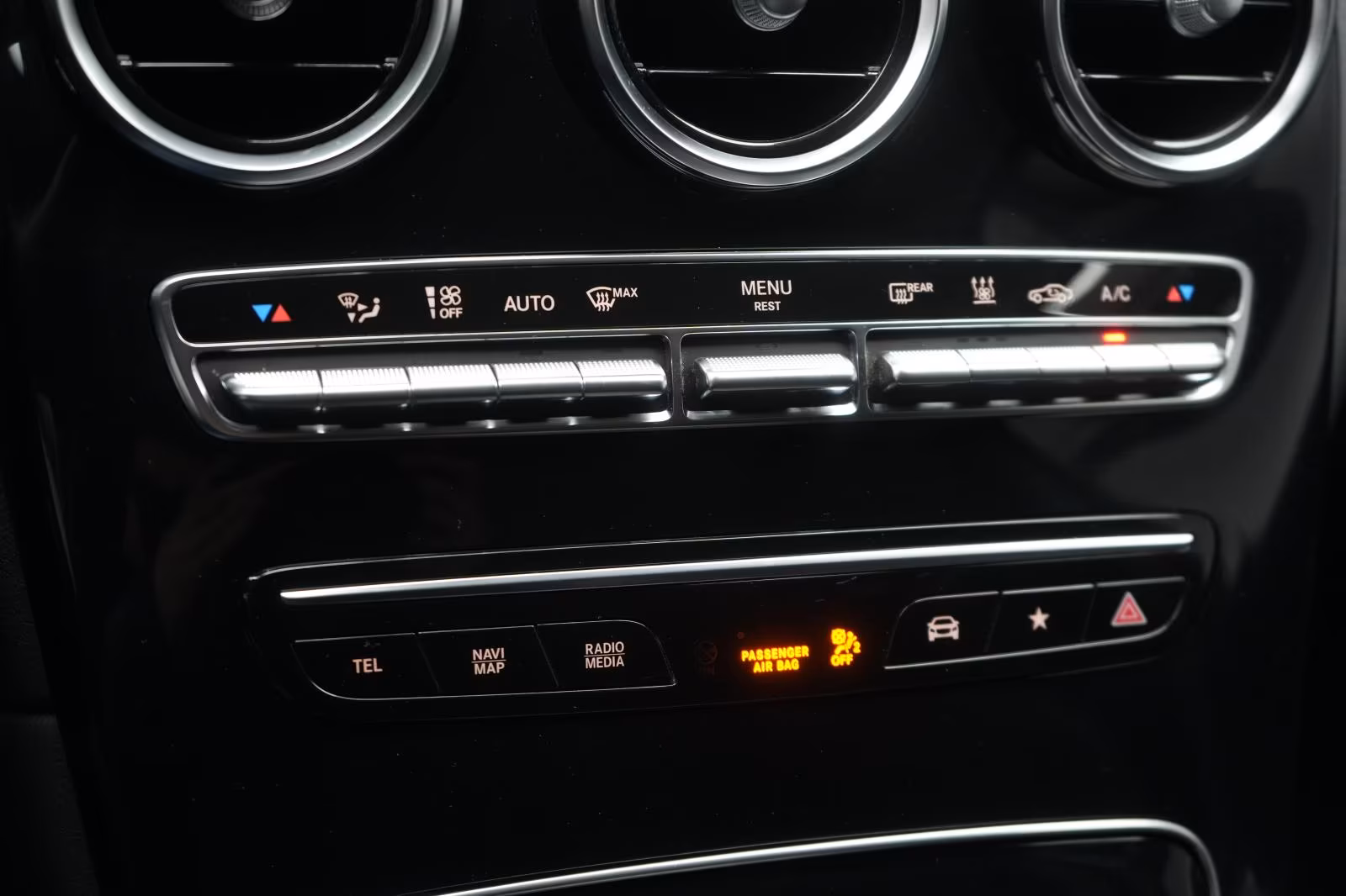 (B-309) Mercedes-Benz(Hybrid) GLC 300 e 4Matic 9G-Tronic Temp/Kamera/Lane/A - Image 14