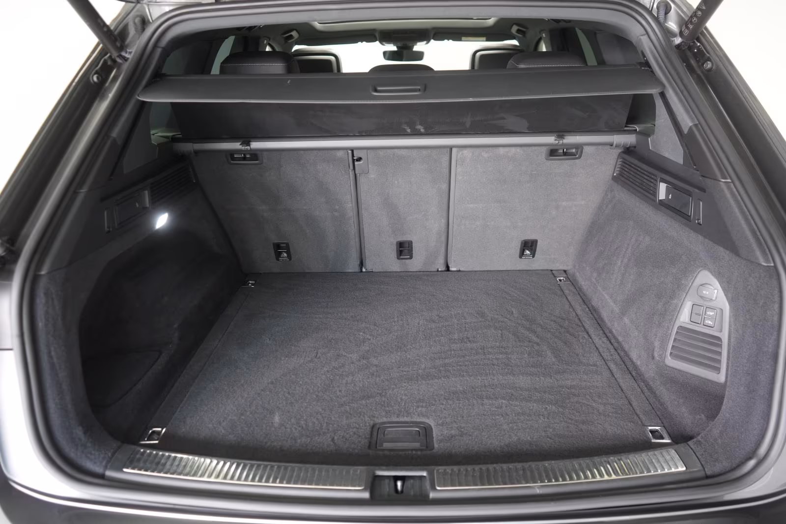 (B-411) Volkswagen Touareg 3.0 V6 TDI 4Motion R-Line Leder/ACC/Kame - Image 28