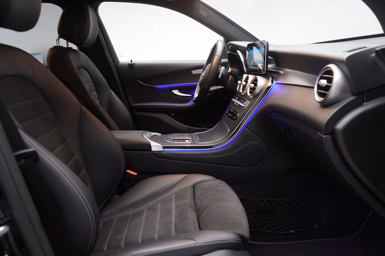 (B-232) Mercedes-Benz GLC 300 d 4Matic 9G-Tronic AMG Temp/Kamera/ - Image 9