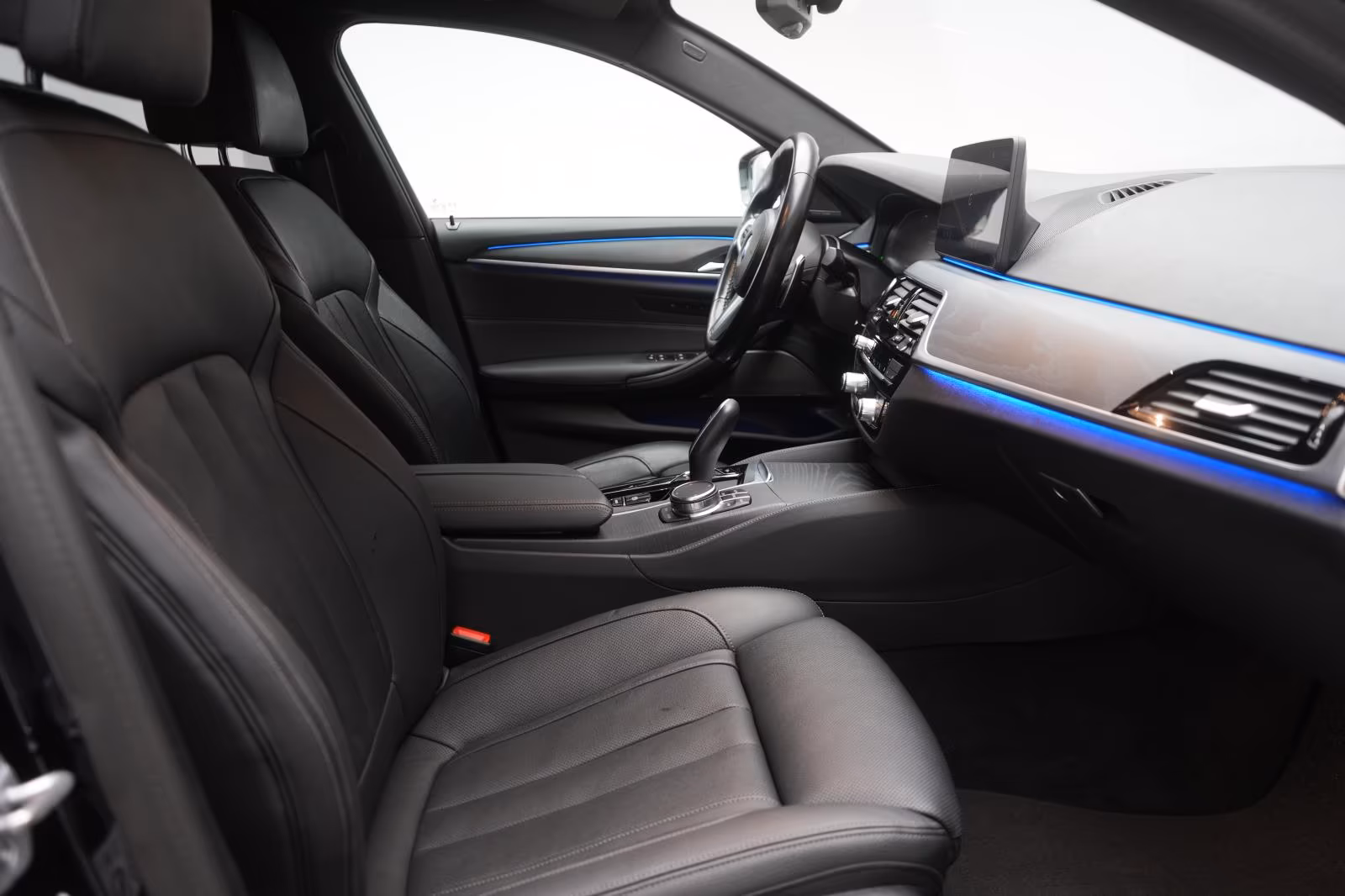 (B-450) BMW 530 d Touring M Sport Leder/Temp/Kamera/H&K/Virt - Image 9