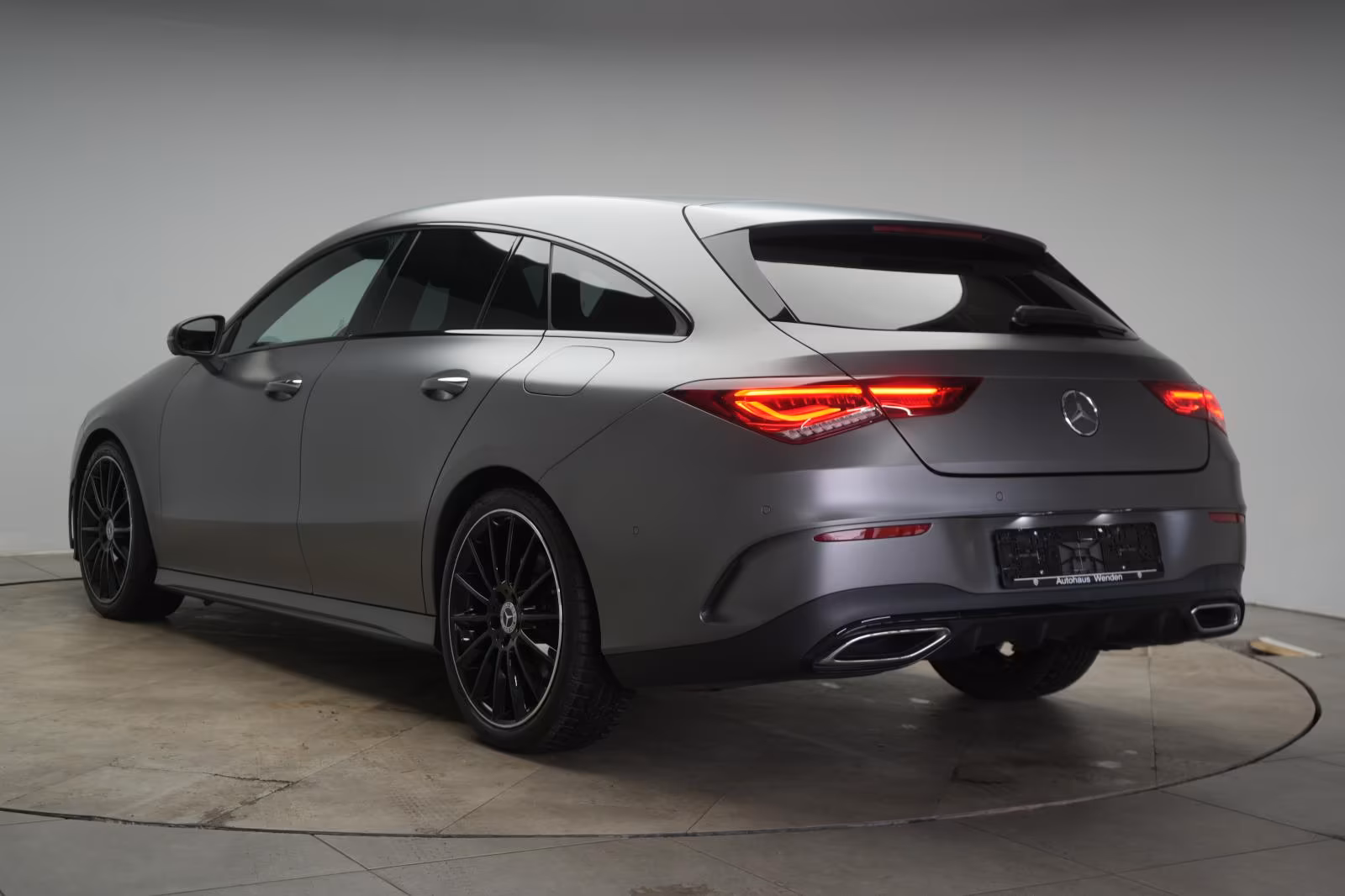 (B-318) Mercedes-Benz CLA 220 Shooting Brake d 4Matic 8G-DCT AMG L - Image 4