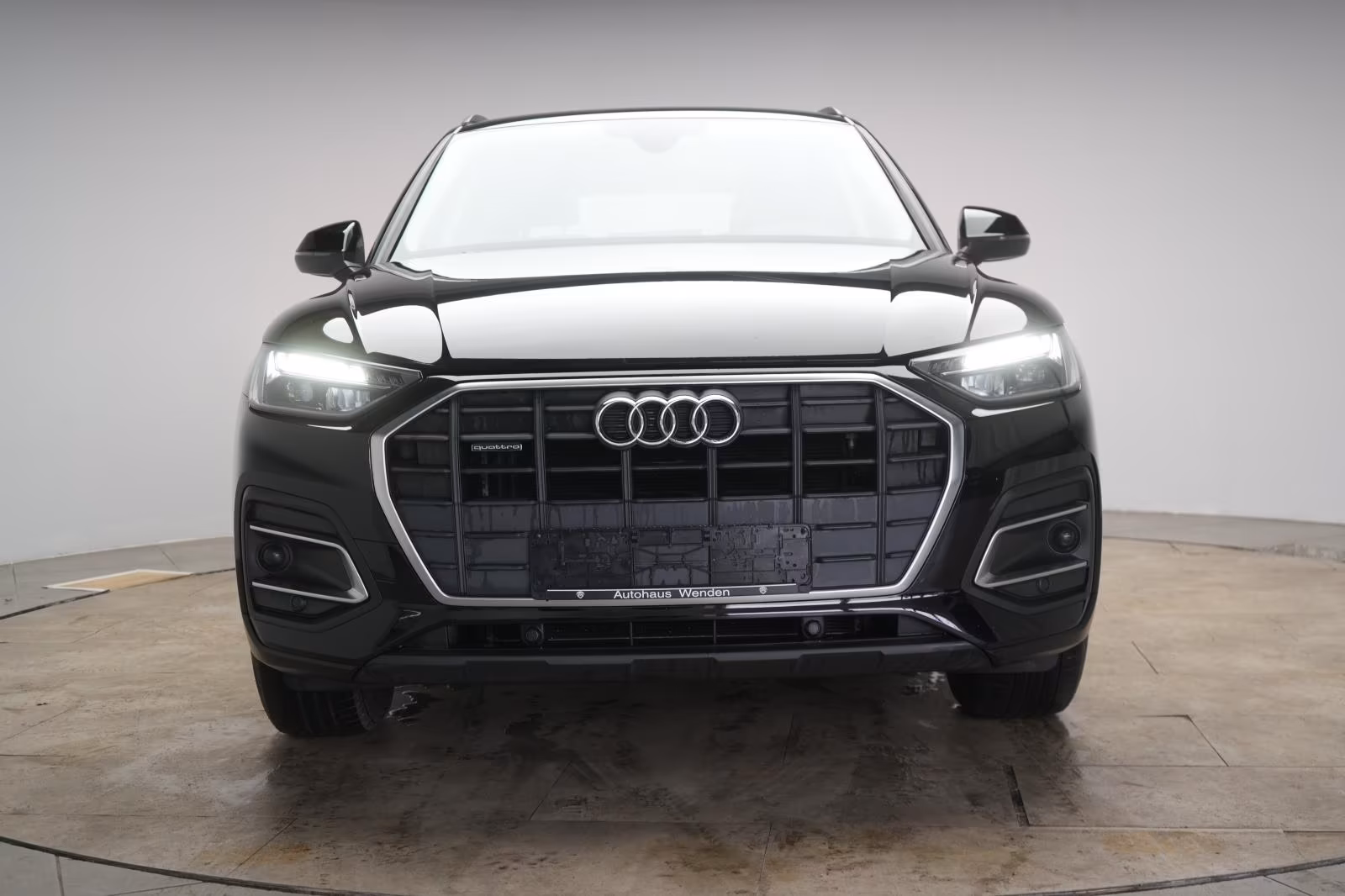 (B-688) Audi Q5 40 TDI quattro S tronic CarPlay/Temp/A - Image 2