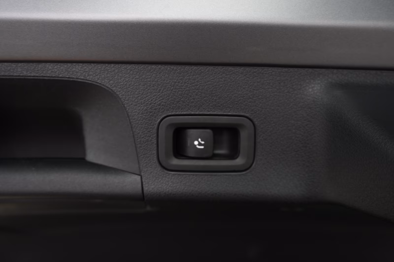 (B-318) Mercedes-Benz CLA 220 Shooting Brake d 4Matic 8G-DCT AMG L - Image 21