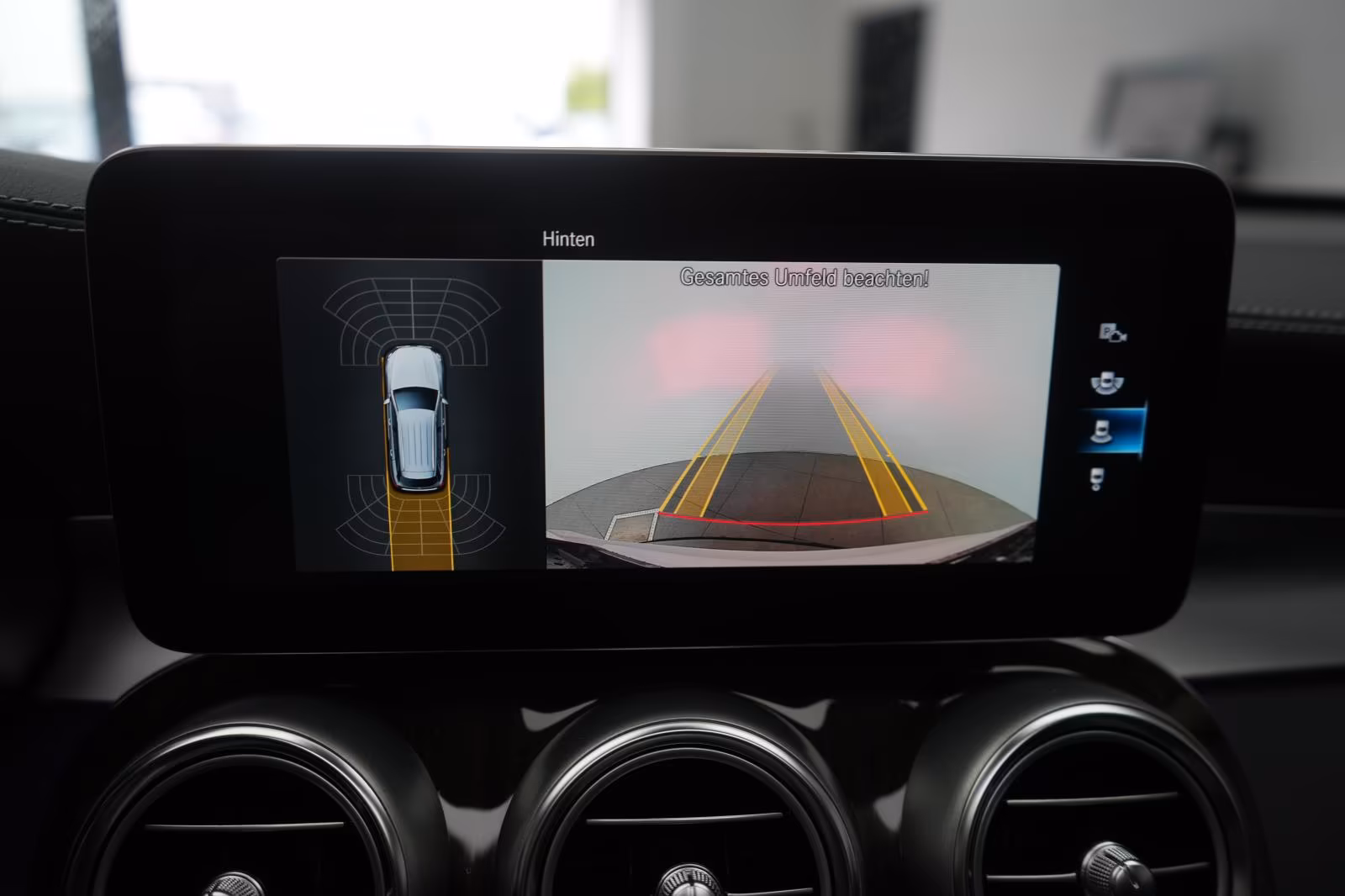 (B-233) Mercedes-Benz(Hybrid) GLC 300 e 4Matic 9G-Tronic Temp/Kamera/Pano/ - Image 22