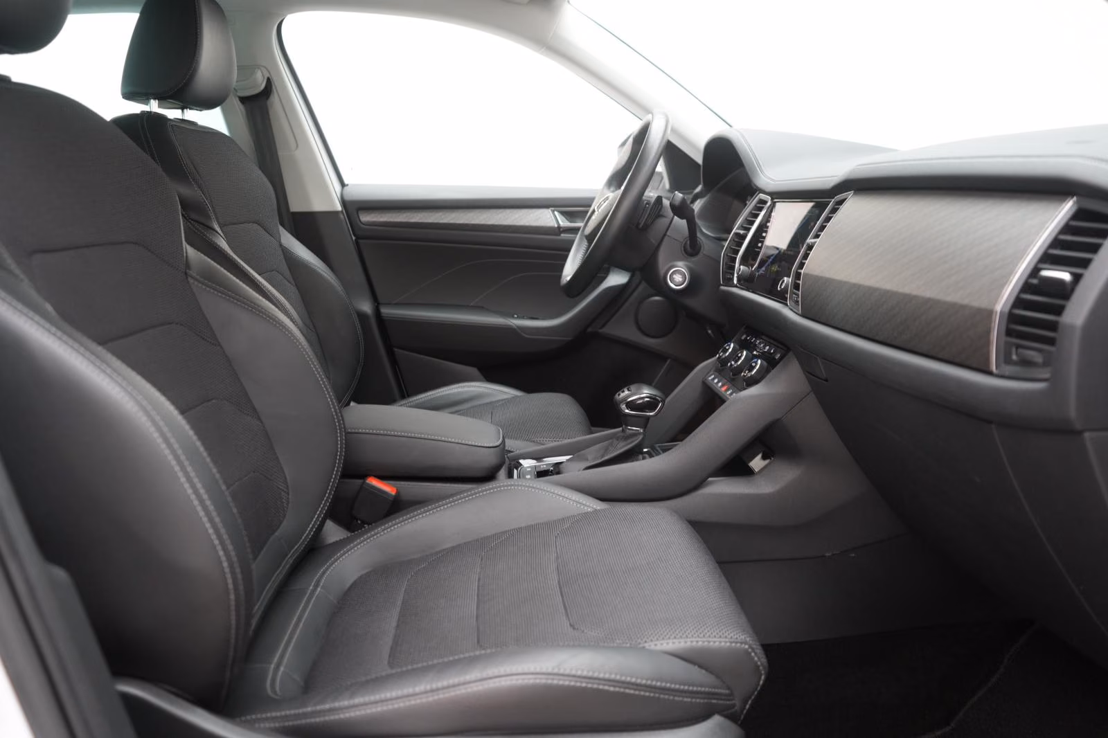 (B-178) Skoda Kodiaq 2.0 TDI 4x4 DSG Style ACC/Virtual/Memory/ - Image 9