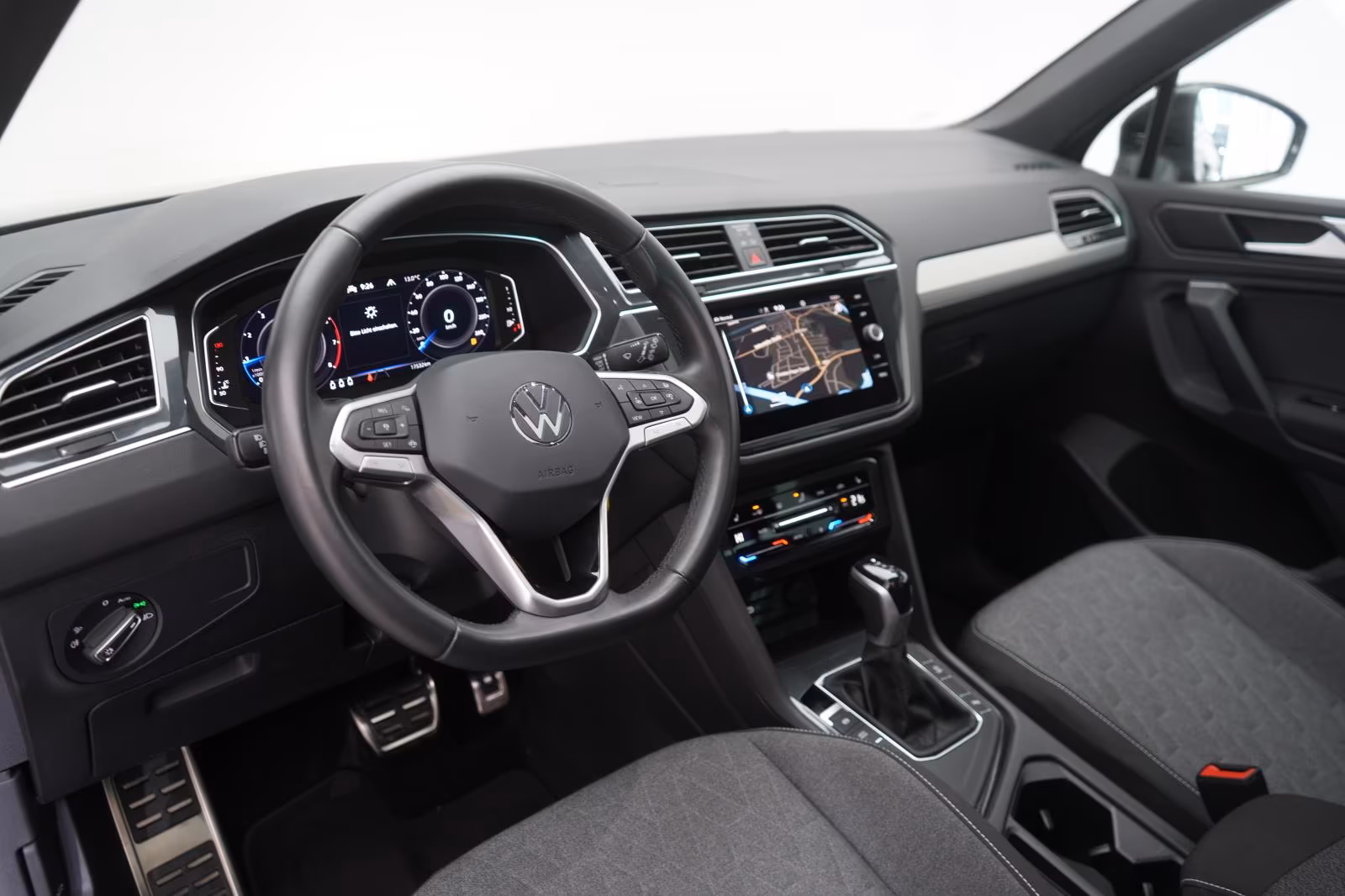 (B-504) Volkswagen Tiguan 1.5 TSI Life Move ACC/Kamera/Pano/Virtual - Image 8
