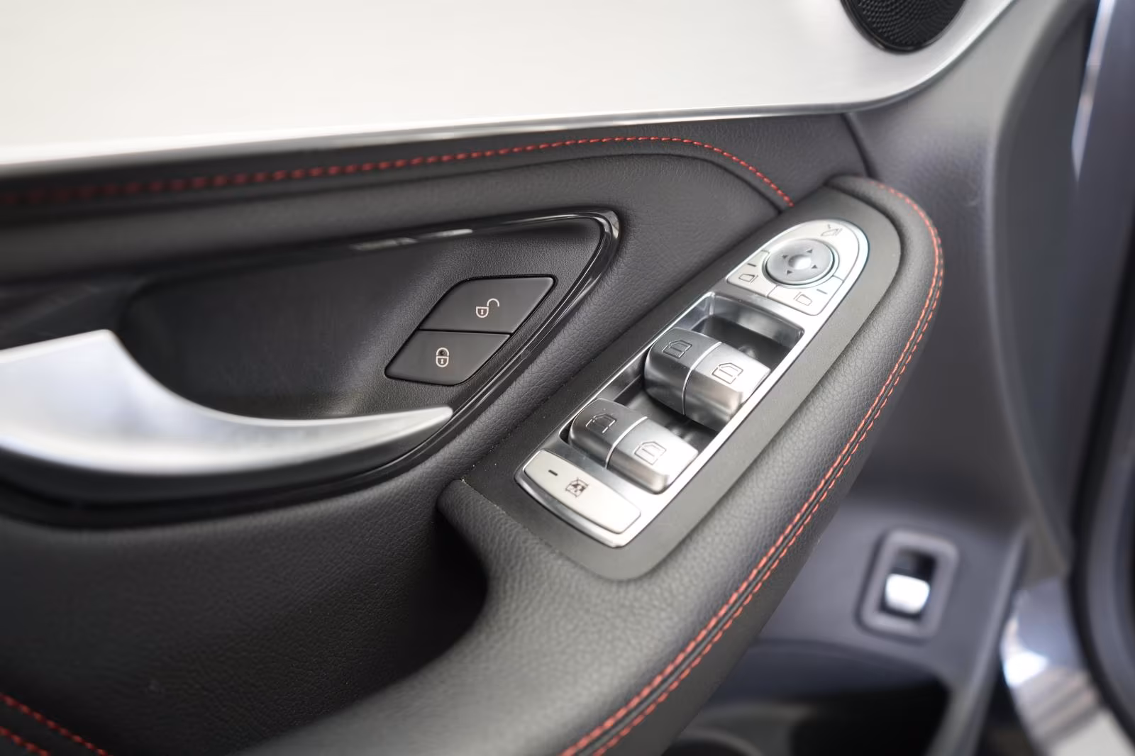 (B-173) Mercedes-Benz GLC 43 AMG 4Matic Speedshift TCT 9G Navi/Distr - Image 19