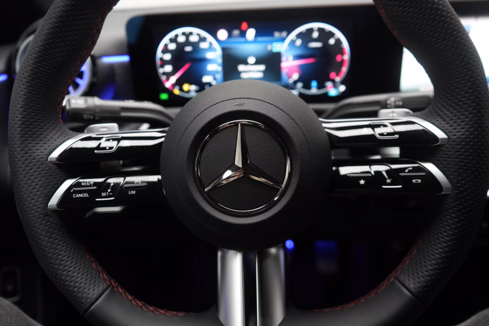 (B-727) Mercedes-Benz A 220 d 8G-DCT AMG Temp/Kamera/HUD/Lane/ - Image 21