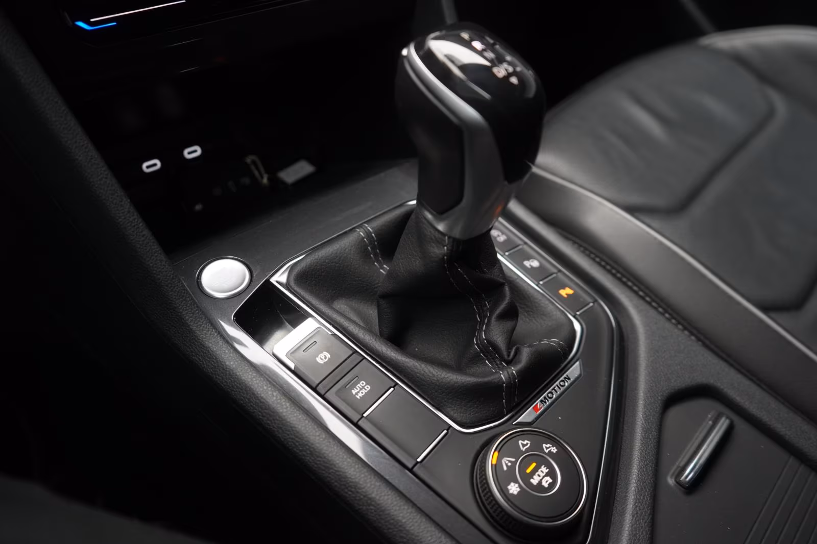 (B-518) Volkswagen Tiguan Allspace 2.0 TSI 4Motion DSG R-Line Leder - Image 20