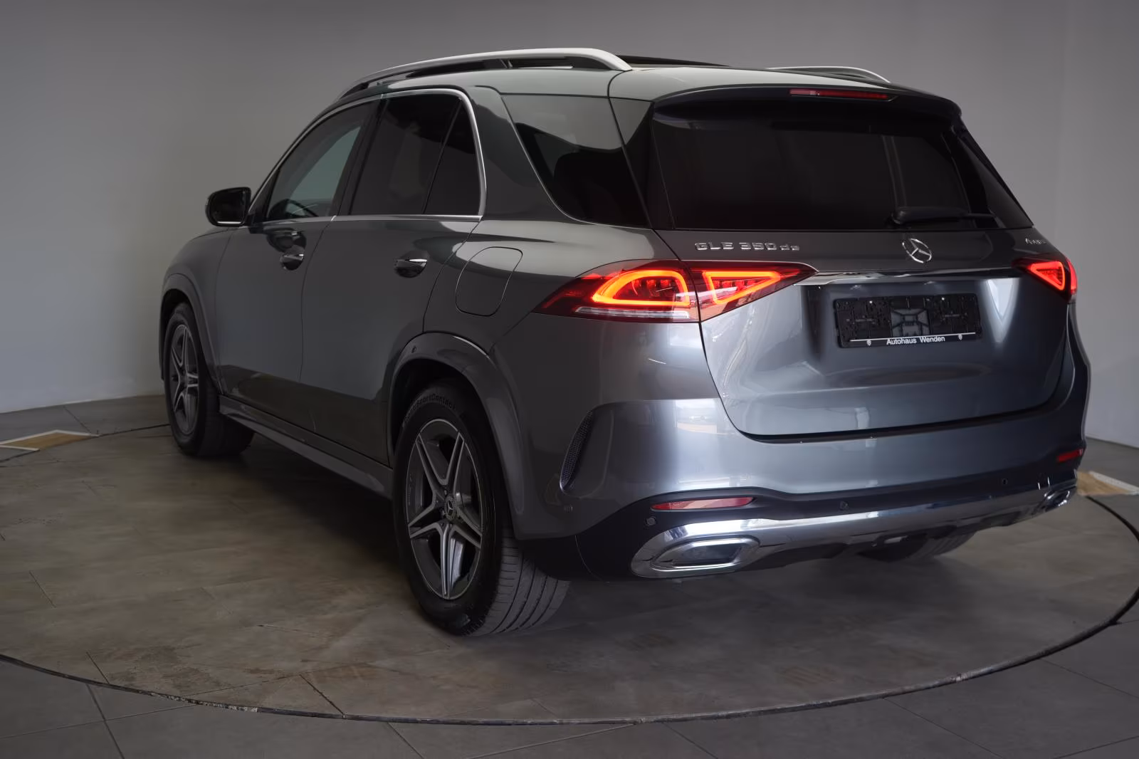 (B-696) Mercedes-Benz(Hybrid) GLE 350 de 4Matic 9G-Tronic AMG Leder/Distroni - Image 4