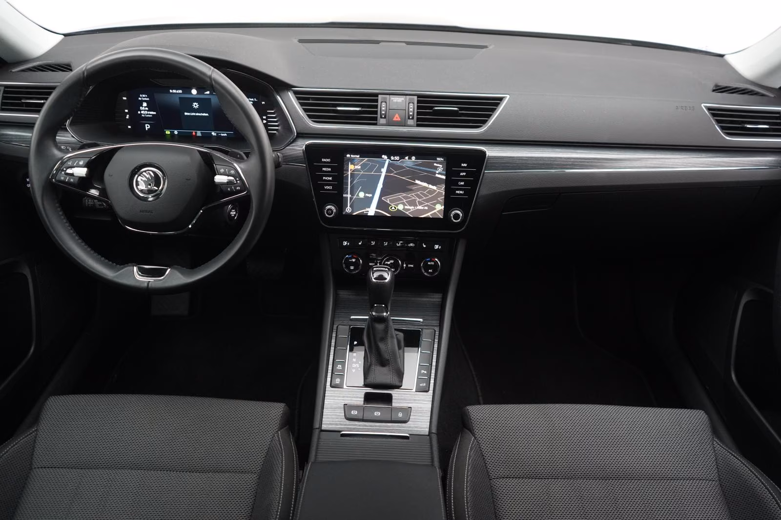 (B-630) Skoda Superb Combi 2.0 TDI DSG Style Kamera/ACC/LED/Na - Image 20