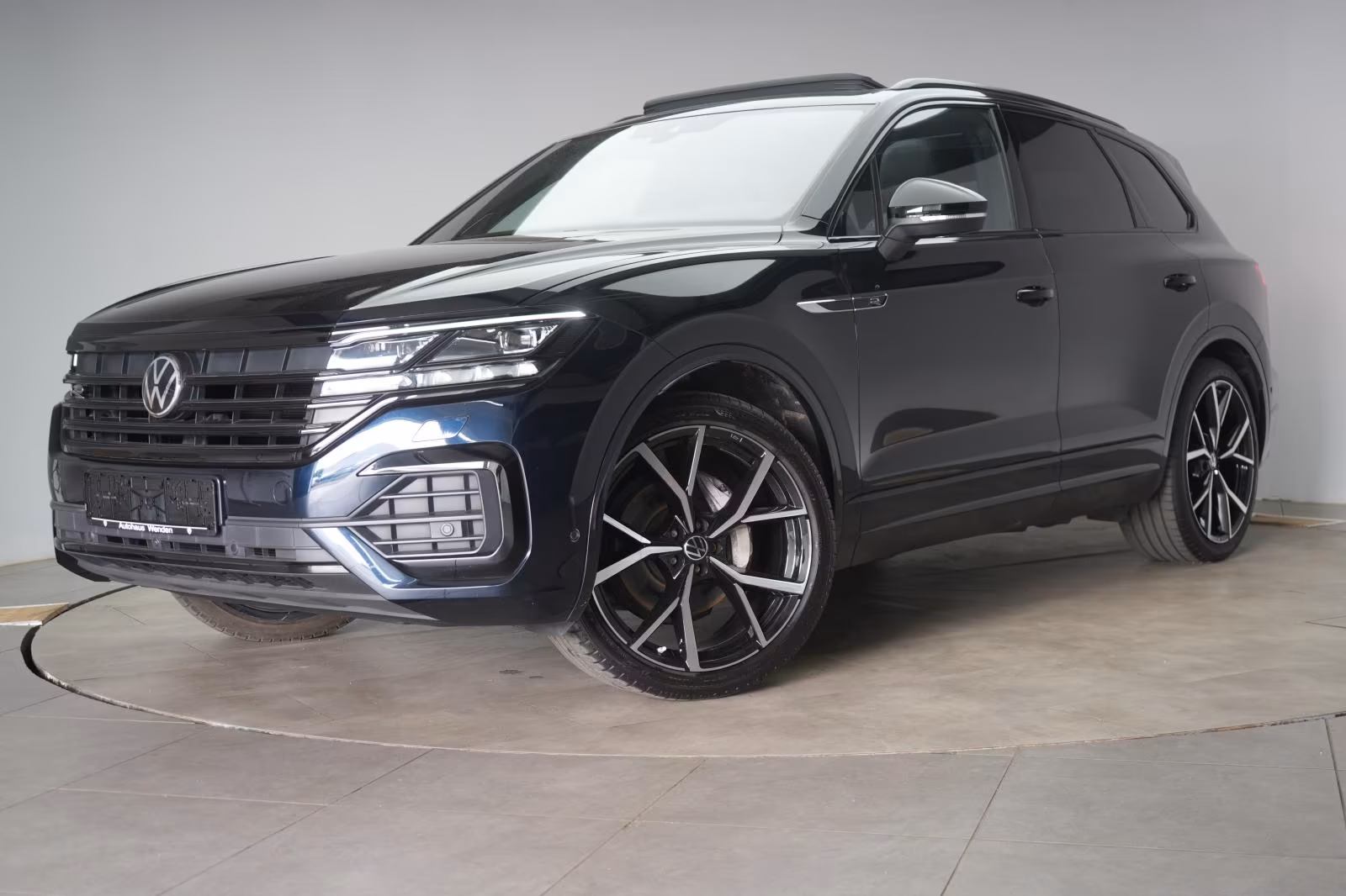 (B-622) Volkswagen Touareg 3.0 TDI 4Motion R-Line Leder/AHK/Allradl - Image 3