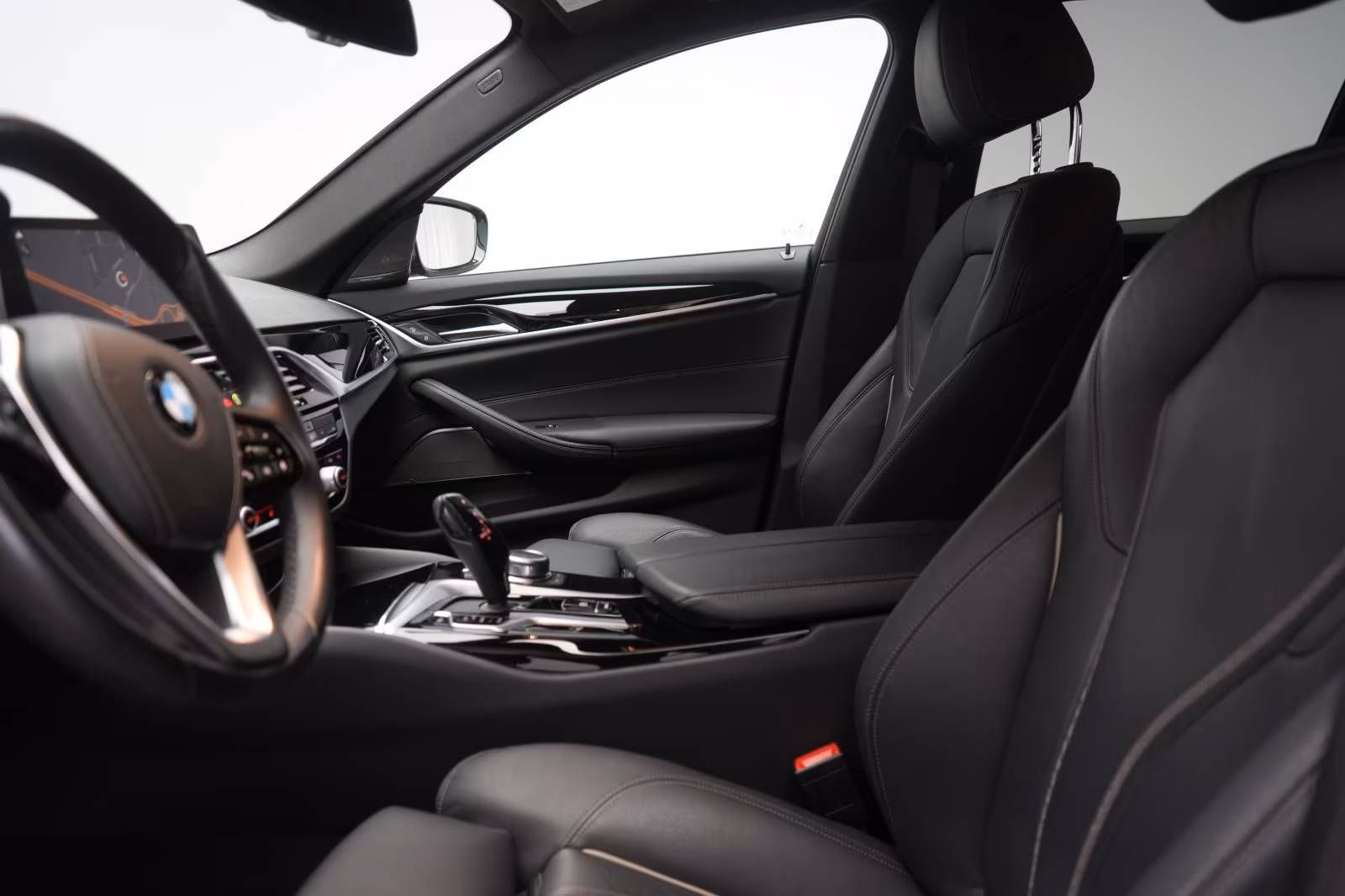 (B-185) BMW 530 d Touring Leder/Temp/Kamera/H&K/Carplay - Image 6