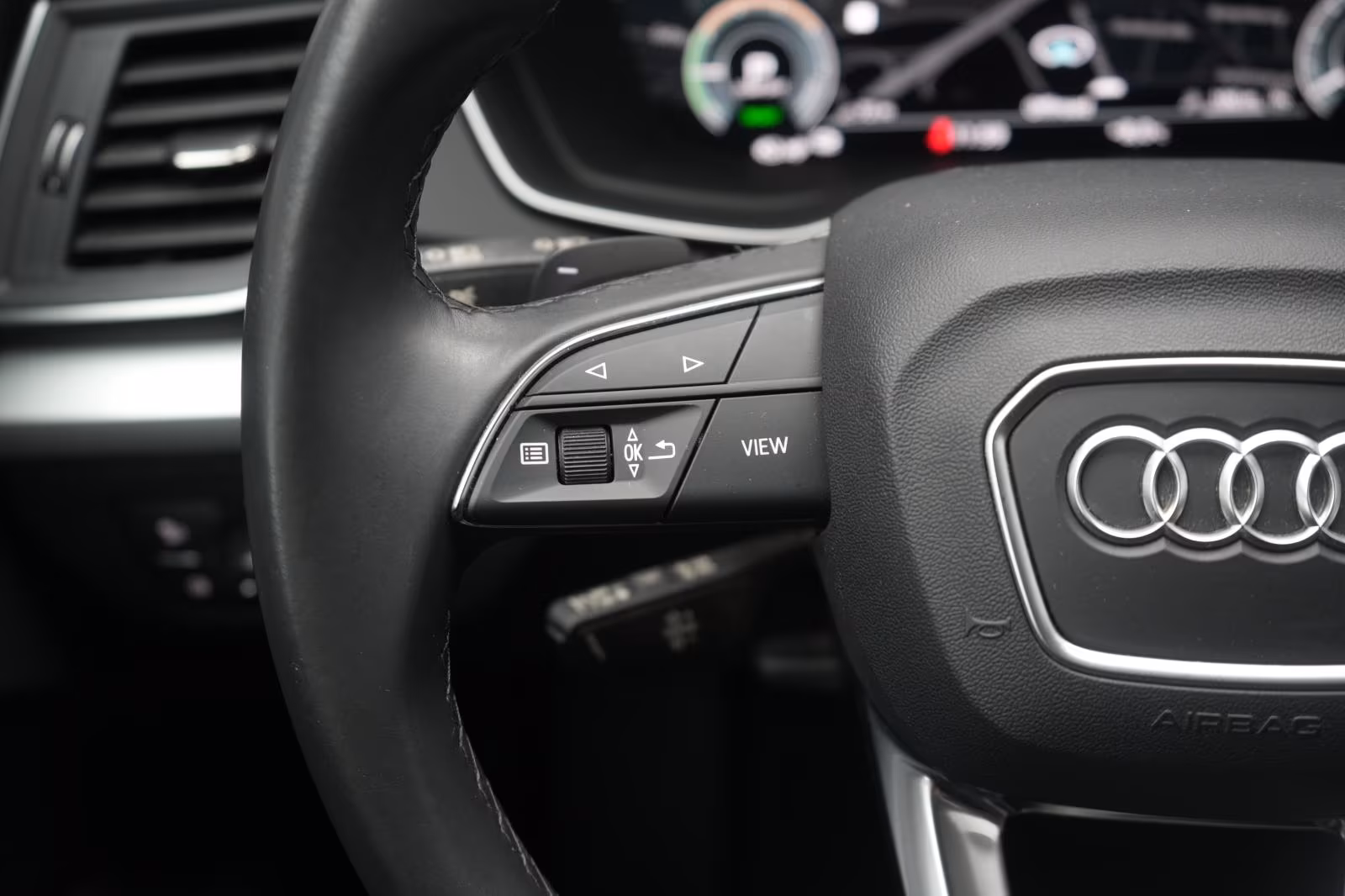 (B-431) Audi Q5(Hybrid) 50 TFSI e Quattro S-tronic Temp/Carplay/Kamer - Image 17