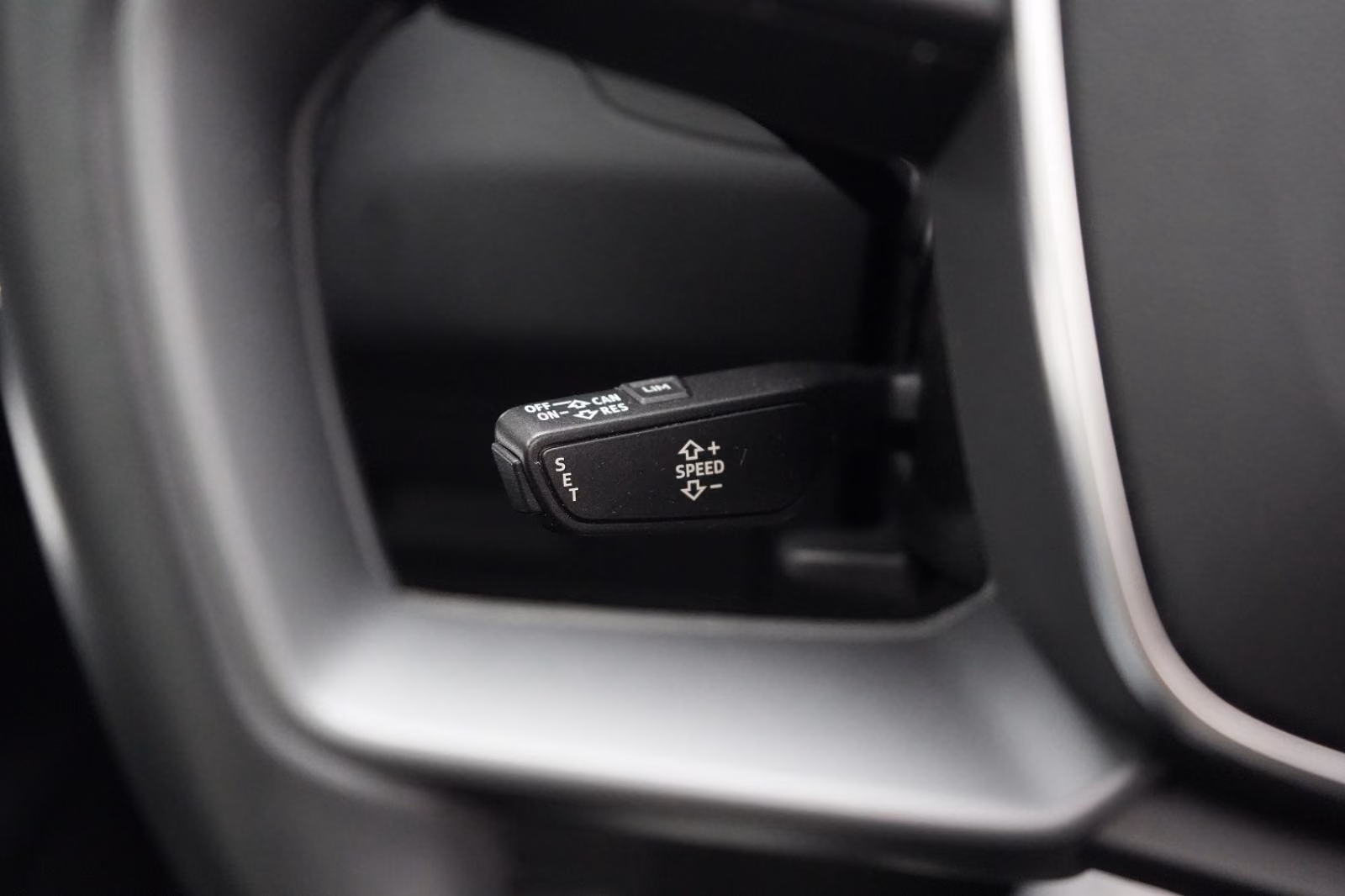 (B-127) Audi A6 40 TDI S tronic Temp/Kamera/Virtual/AHK/Pano/ - Image 16